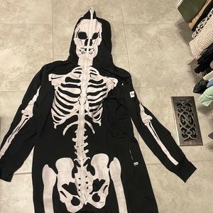 Skeleton costume
